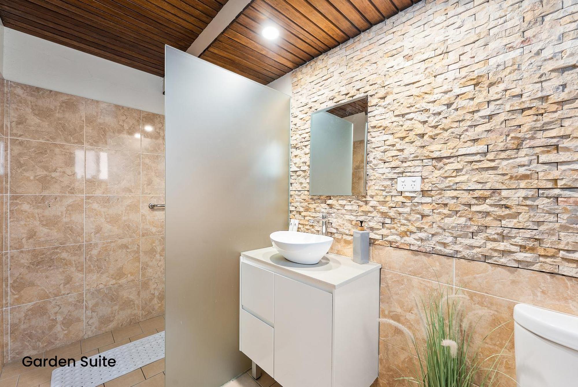 Southview Guest House 4*